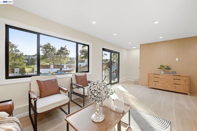 2843 Jennifer Dr, Castro Valley, CA 94546