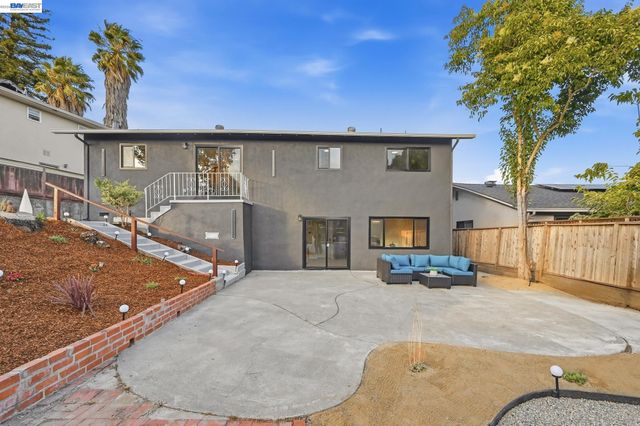2843 Jennifer Dr, Castro Valley, CA 94546
