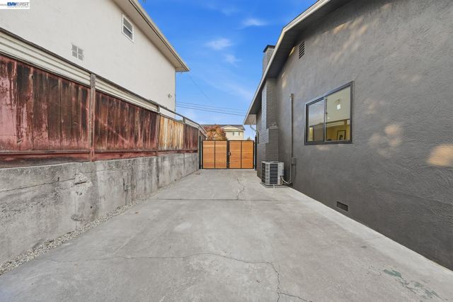 2843 Jennifer Dr, Castro Valley, CA 94546