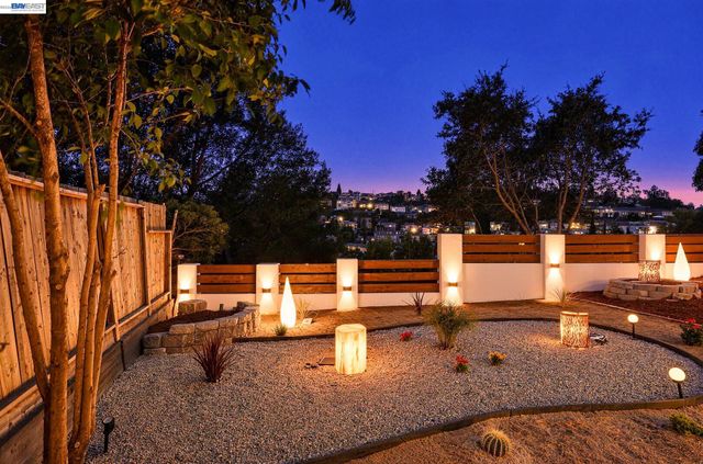 2843 Jennifer Dr, Castro Valley, CA 94546