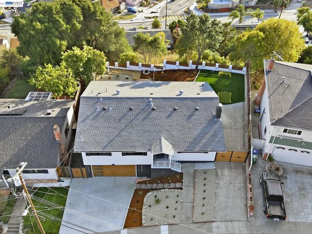 2843 Jennifer Dr, Castro Valley, CA 94546