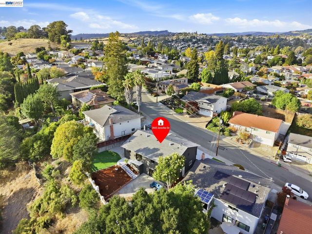 2843 Jennifer Dr, Castro Valley, CA 94546