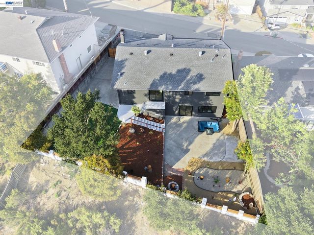 2843 Jennifer Dr, Castro Valley, CA 94546