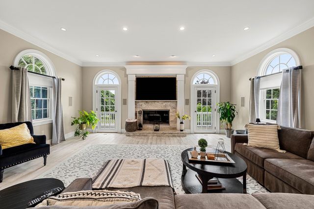 9 Anna Dr., Danvers, MA 01923
