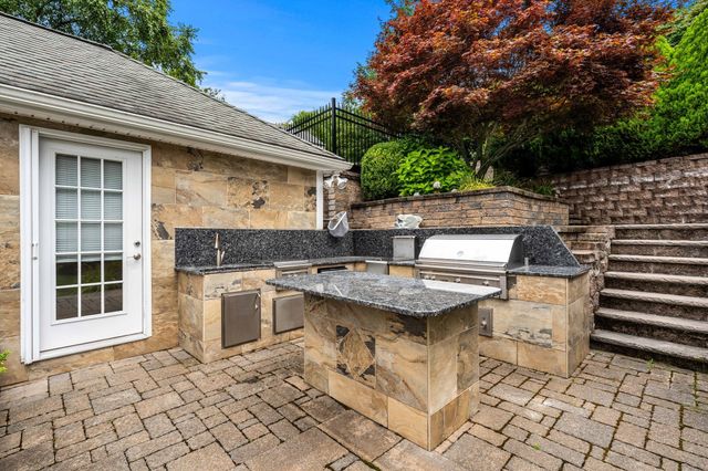 9 Anna Dr., Danvers, MA 01923