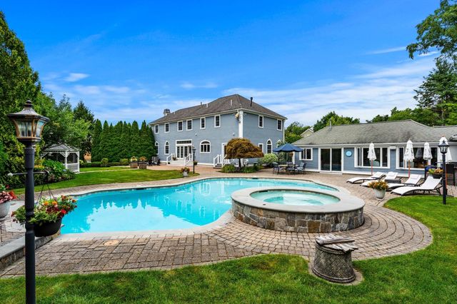 9 Anna Dr., Danvers, MA 01923