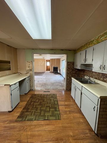 17226 Community Street, Lansing, IL 60438