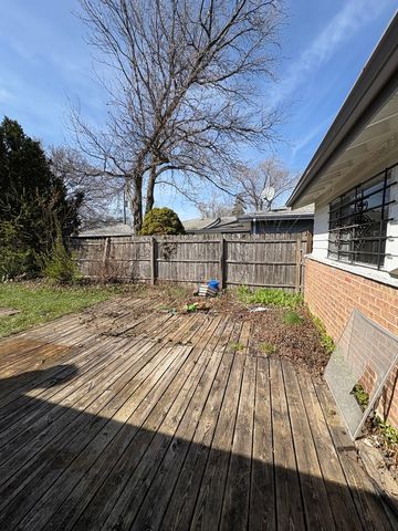 17226 Community Street, Lansing, IL 60438
