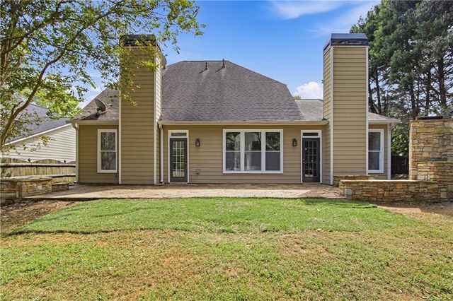 500 Camber Woods Drive, Roswell, GA 30076