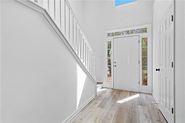 500 Camber Woods Drive, Roswell, GA 30076