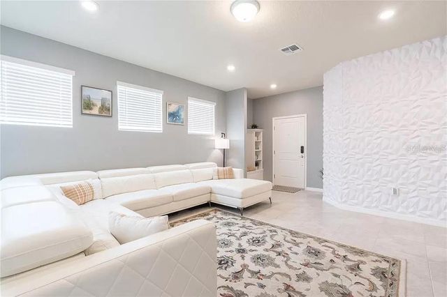 7243 OAKMOSS LOOP, Davenport, FL 33837