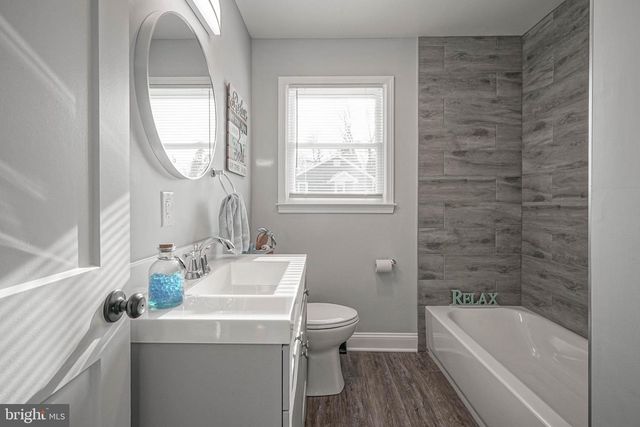 8 RIVIERA DR, Pennsville, NJ 08070