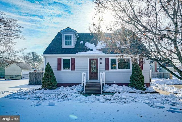 8 RIVIERA DR, Pennsville, NJ 08070