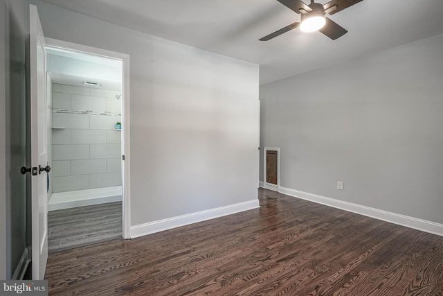 8 RIVIERA DR, Pennsville, NJ 08070