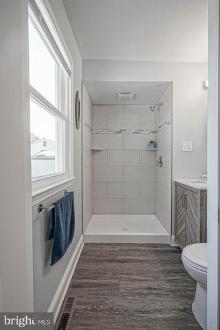 8 RIVIERA DR, Pennsville, NJ 08070