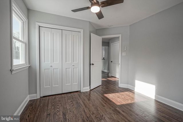 8 RIVIERA DR, Pennsville, NJ 08070