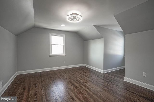 8 RIVIERA DR, Pennsville, NJ 08070