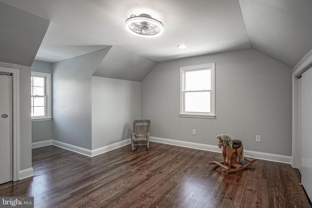 8 RIVIERA DR, Pennsville, NJ 08070