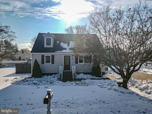 8 RIVIERA DR, Pennsville, NJ 08070