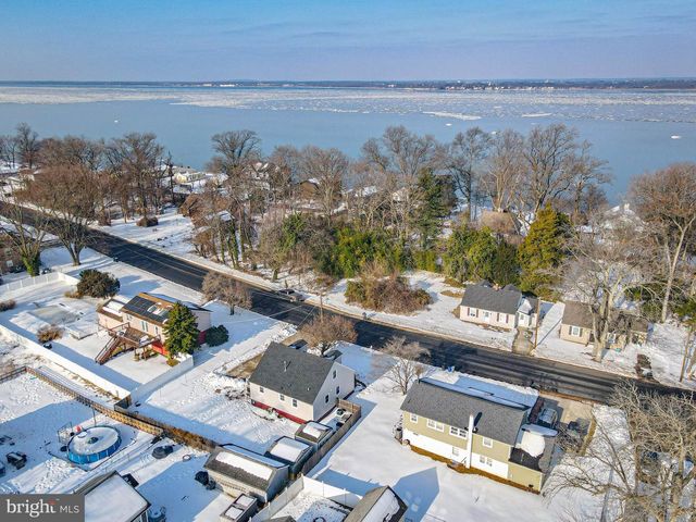 8 RIVIERA DR, Pennsville, NJ 08070