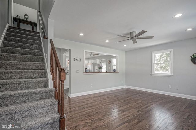 8 RIVIERA DR, Pennsville, NJ 08070