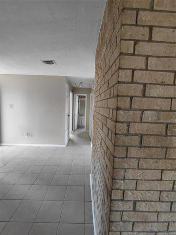 16511 Parkridge Court, Houston, TX 77053