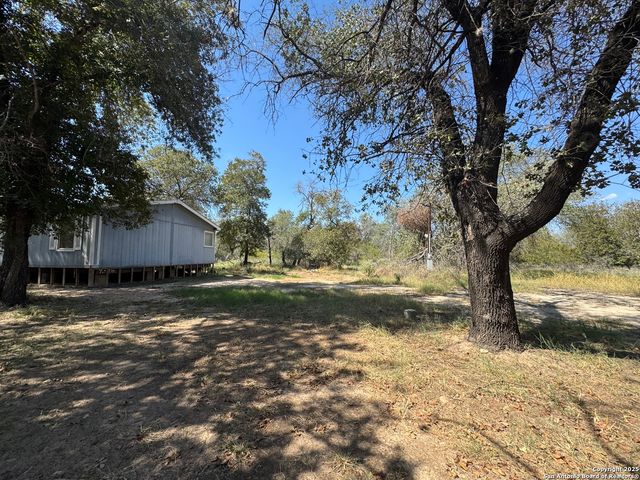 159 County Road 6768, Natalia, TX 78059