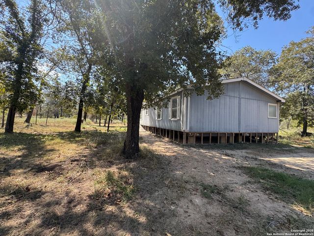 159 County Road 6768, Natalia, TX 78059