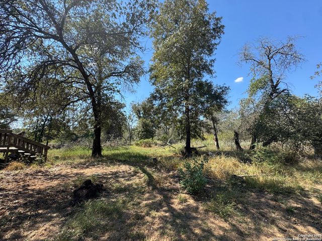 159 County Road 6768, Natalia, TX 78059