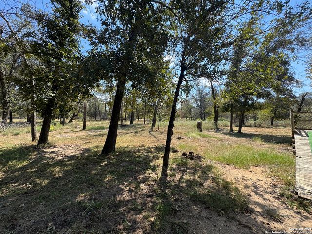 159 County Road 6768, Natalia, TX 78059