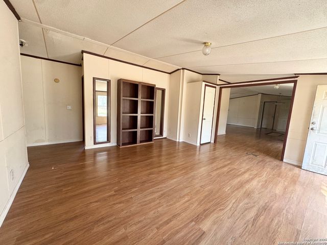 159 County Road 6768, Natalia, TX 78059