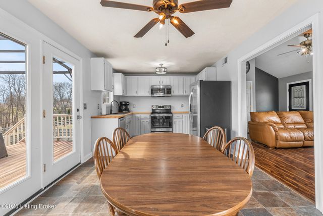 178 P J Ct, Taylorsville, KY 40071