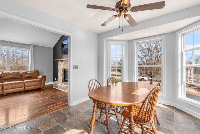 178 P J Ct, Taylorsville, KY 40071