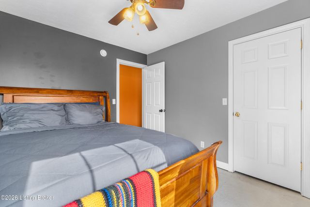 178 P J Ct, Taylorsville, KY 40071