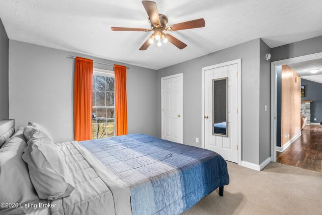 178 P J Ct, Taylorsville, KY 40071