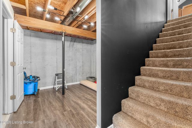 178 P J Ct, Taylorsville, KY 40071