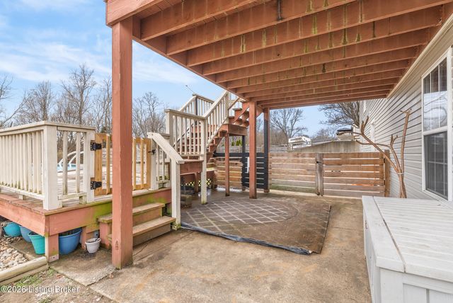 178 P J Ct, Taylorsville, KY 40071