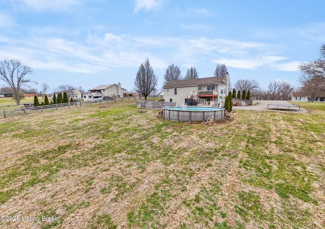 178 P J Ct, Taylorsville, KY 40071