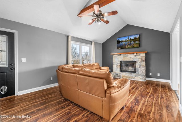 178 P J Ct, Taylorsville, KY 40071