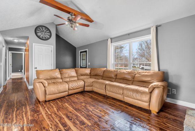 178 P J Ct, Taylorsville, KY 40071