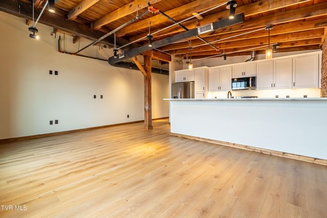 453 East Main Street 900, Kingsport, TN 37660