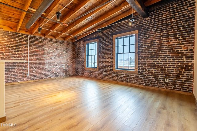 453 East Main Street 900, Kingsport, TN 37660