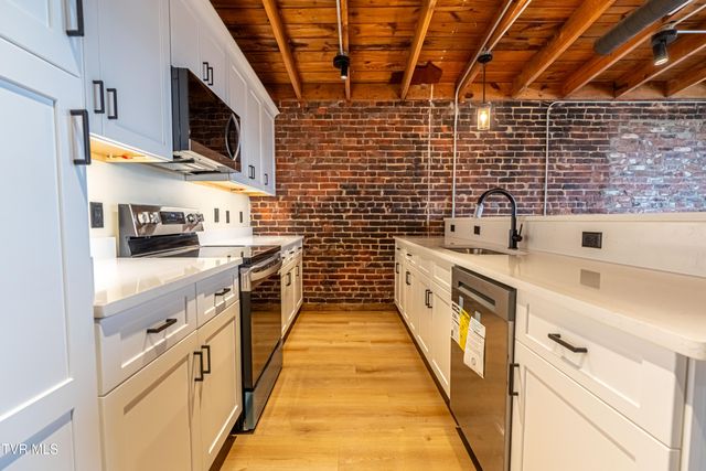 453 East Main Street 900, Kingsport, TN 37660