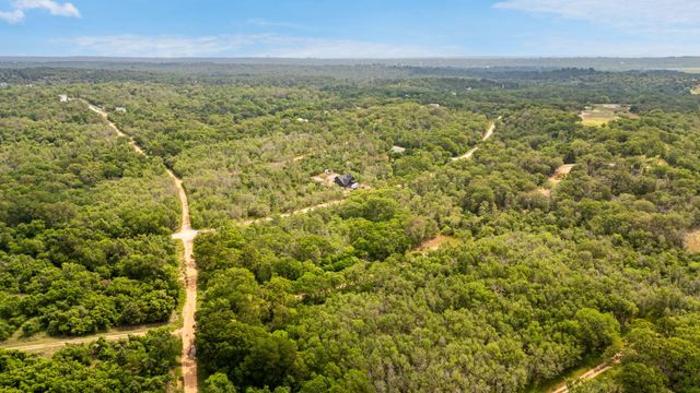 281 Nene LN, Bastrop, TX 78602