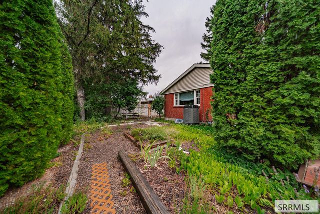 1131 Atlantic Street, Idaho Falls, ID 83404