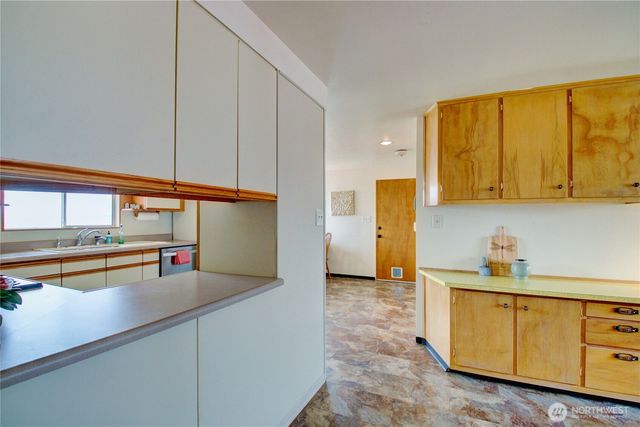 18579 Cook Road, Burlington, WA 98233