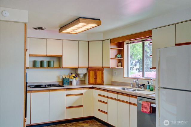 18579 Cook Road, Burlington, WA 98233