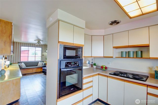 18579 Cook Road, Burlington, WA 98233