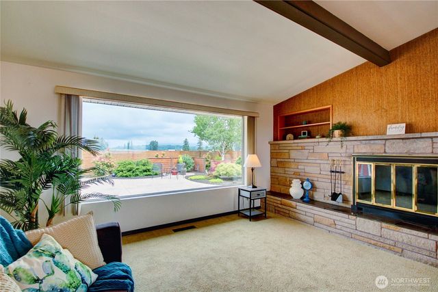 18579 Cook Road, Burlington, WA 98233