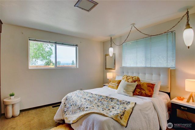 18579 Cook Road, Burlington, WA 98233